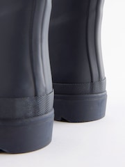 Marineblau - Gummistiefel mit kariertem Futter und Schnallenriemen - Bild 3 von 6