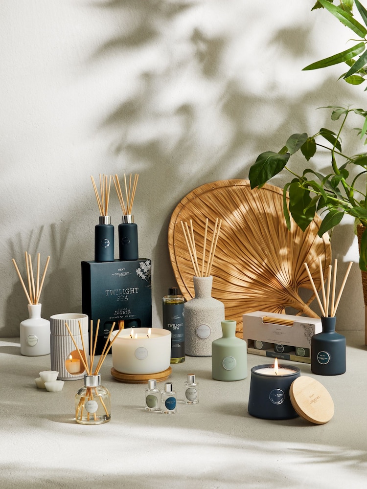 Country Luxe Spa Retreat Lavender and Geranium 60ml Fragranced Reed Diffuser - Image 2 of 3
