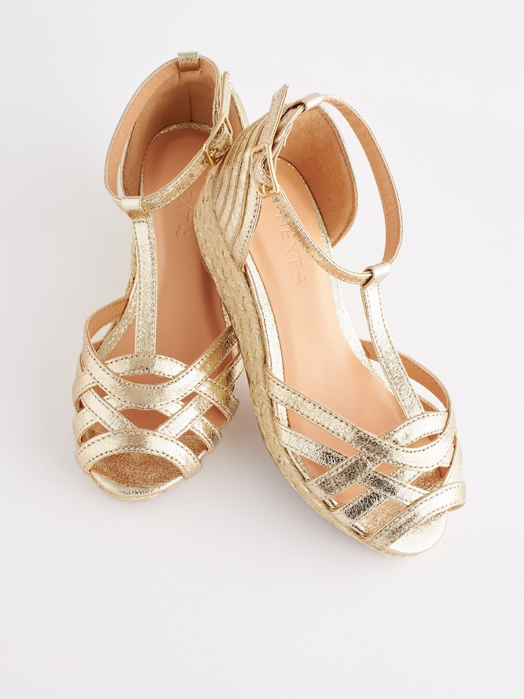 Métallisé doré - Sandales à bride de cheville compensées tissées - Image 3 of 5