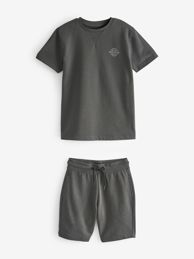 Anthrazitgrau - T-Shirt und Shorts 2-teiliges Set (3 – 16 Jahre) - Bild 1 von 2 Anthrazitgrau - T-Shirt und Shorts 2-teiliges Set (3 – 16 Jahre) - Bild 1 von 2