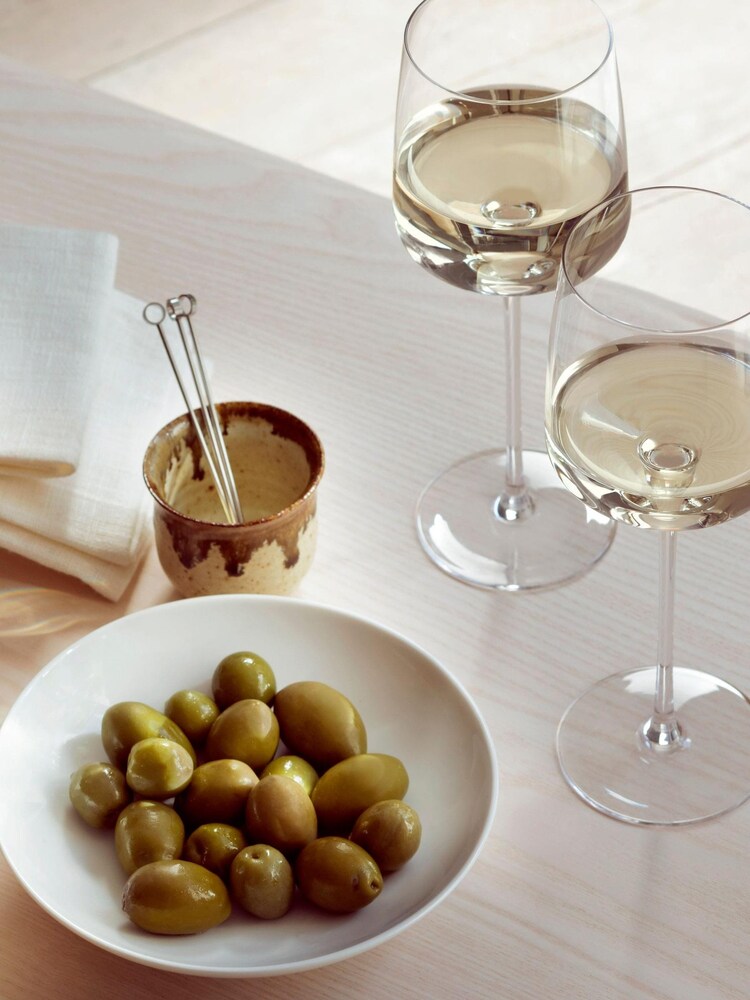 LSA International Set of 4 Clear Metropolitan Wine Glasses - Image 1 of 4 LSA International Set of 4 Clear Metropolitan Wine Glasses - Image 1 of 4