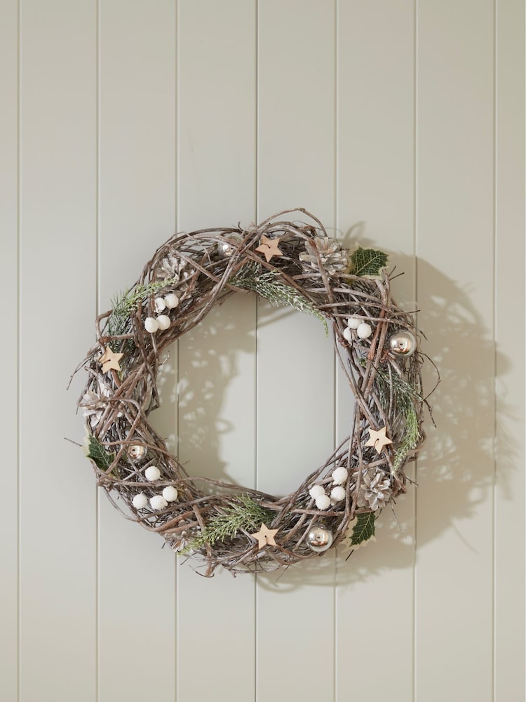 Bayswood Silver Twig Christmas Wreath - Image 1 of 4