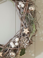Bayswood Silver Twig Christmas Wreath - Image 4 of 4