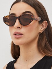 Tortoiseshell Brown Polarized Cateye Sunglasses - Image 1 of 6