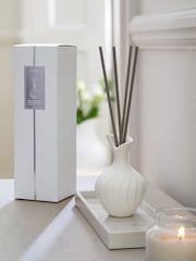 Pink Pepper and Pomegranate 100ml 100ml Reed Diffuser - Image 1 of 3