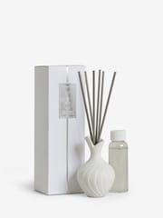 Pink Pepper and Pomegranate 100ml 100ml Reed Diffuser - Image 3 of 3