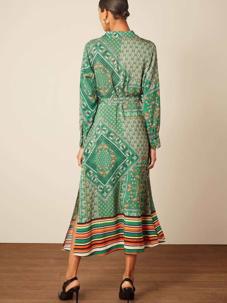 Grün mit Foulardmuster - Langärmeliges Midi-Hemdkleid mit Gürtel - Bild 2 von 4