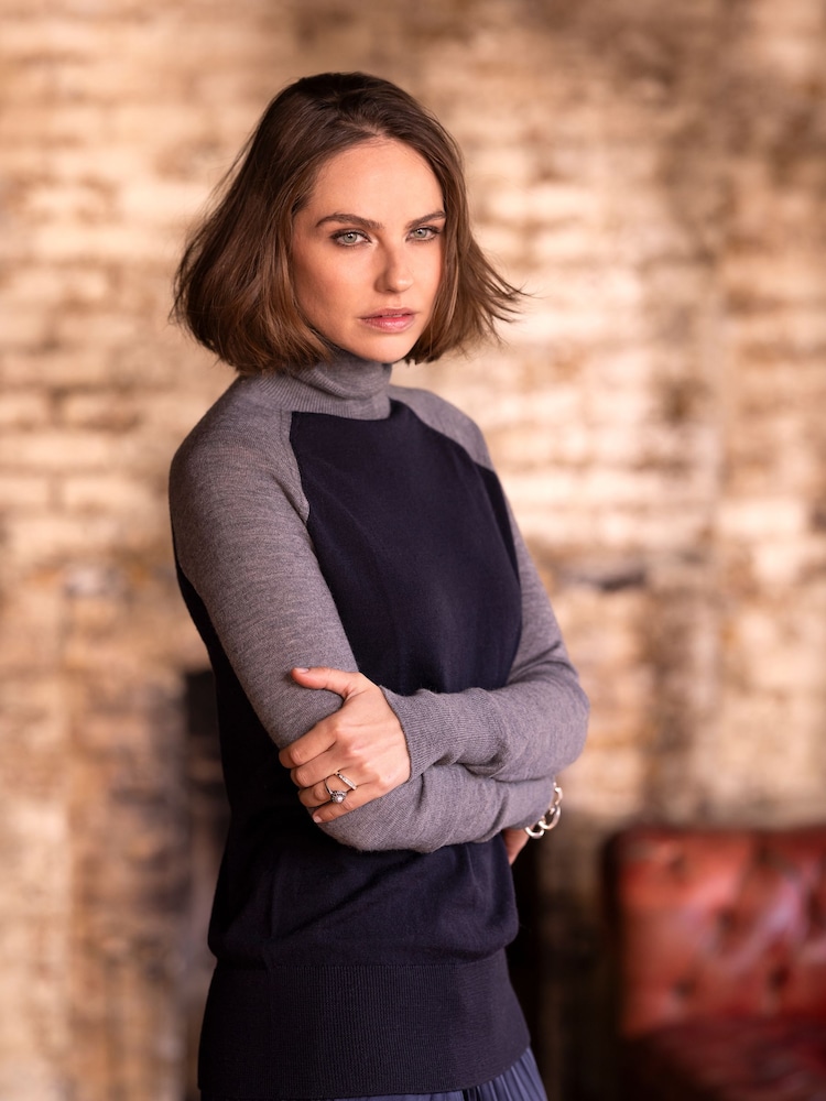 Celtic & Co. Blue Merino Jumper - Image 2 of 5