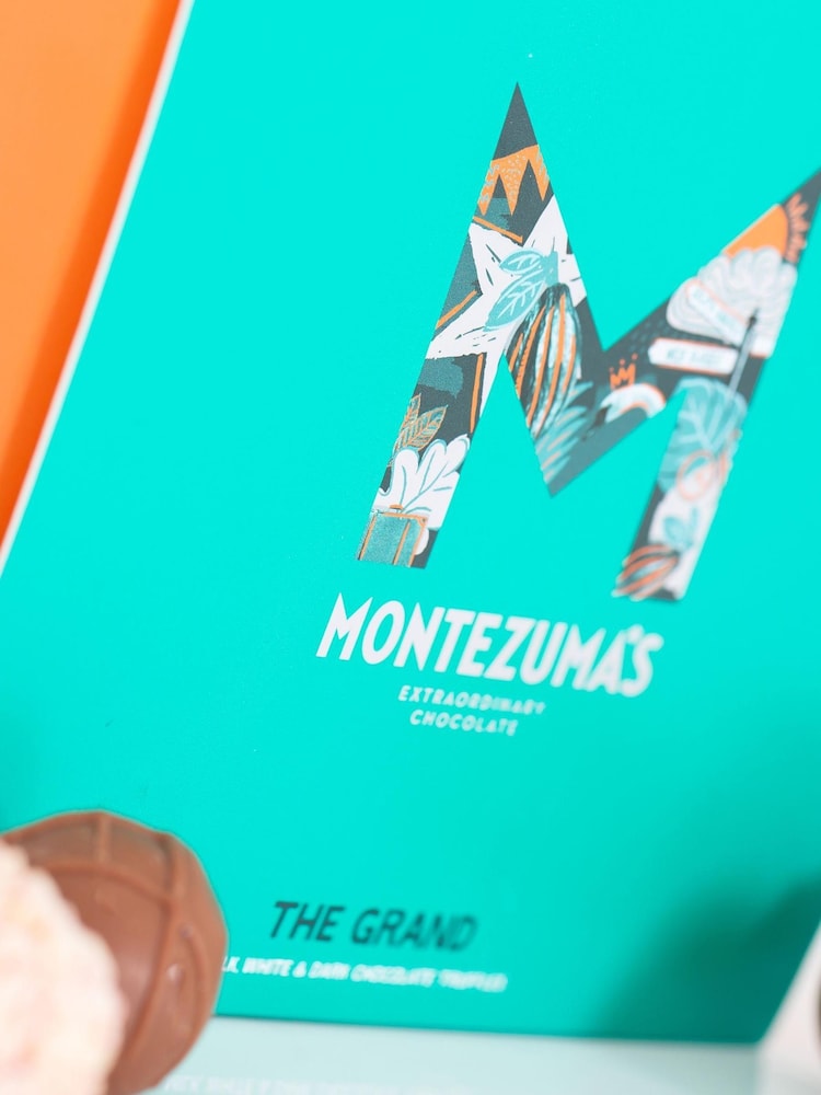 Montezuma's Grand Chocolate Truffle Collection Box - Image 4 of 4