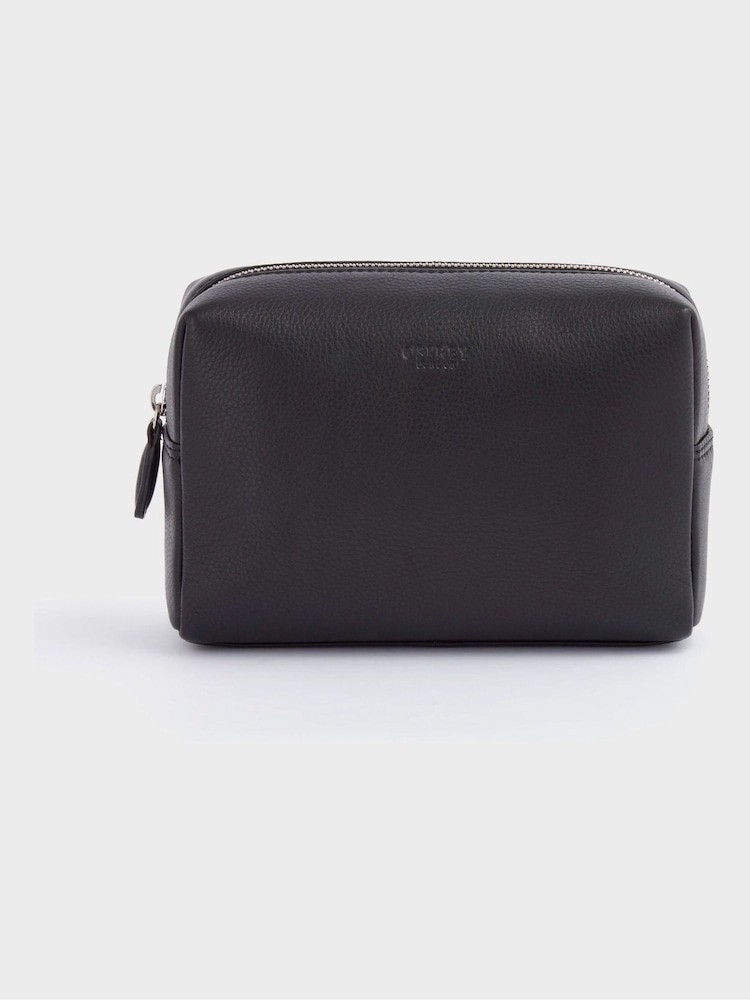 OSPREY LONDON Black The Kelso Leather Washbag - Image 2 of 4