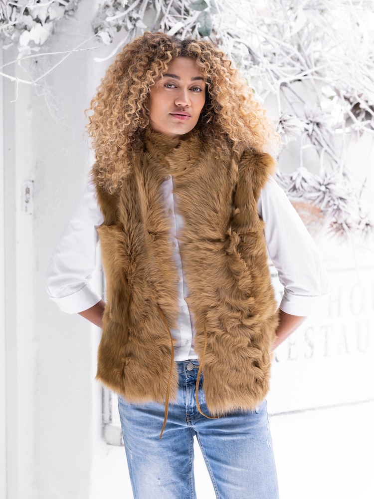 Celtic & Co. Toscana Brown Gilet - Image 1 of 10 Celtic & Co. Toscana Brown Gilet - Image 1 of 10