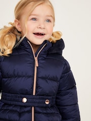 Granatowy płaszcz nieprzemakalny Baker by Ted Baker z rozkloszowanym dołem i rękawiczkami - Image 9 of 15