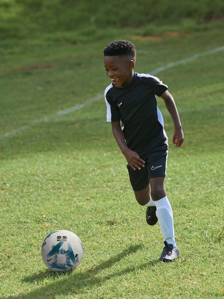Nike Black/White Dri-FIT Academy Training Shorts - Image 2 of 15