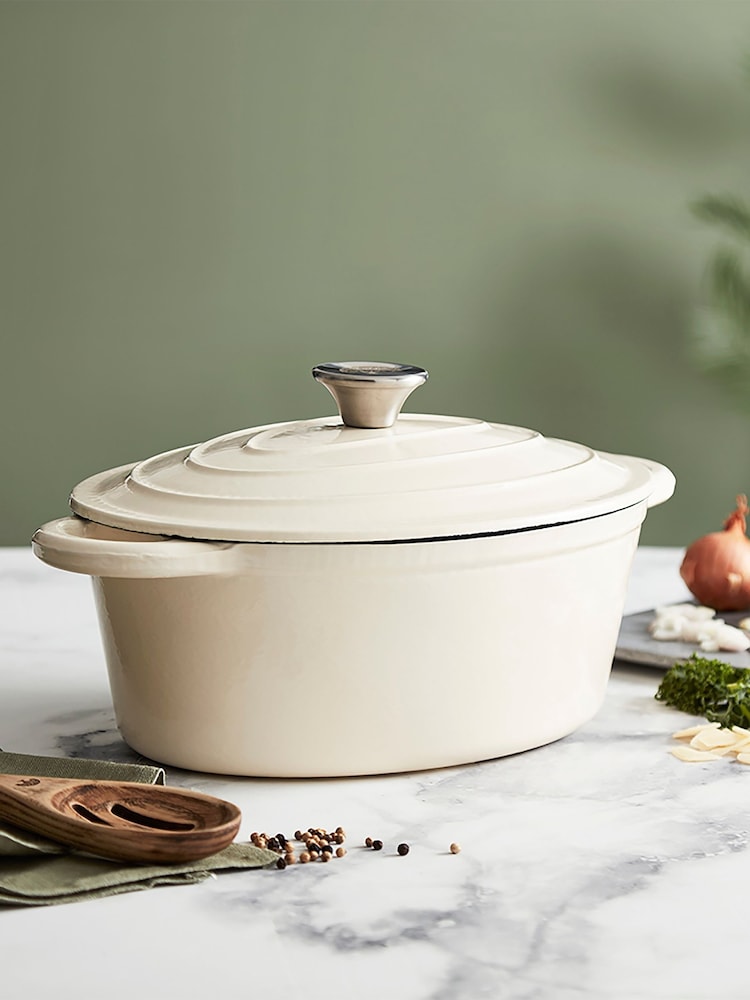 Barbary & Oak Cream 29cm Foundry Oval Cast Iron Casserole Dish - Image 1 of 8