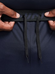 Nike Navy Dri-FIT Totality 7 inch Knit Training Shorts - Image 13 of 14