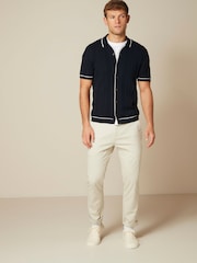 Marineblaue Textur - Durchgeknöpftes Polo-Shirt - Bild 2 von 8