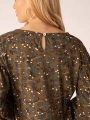Mistral Green Amongst The Hedgerow Jersey T-Shirt - Image 16 of 16