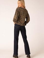Mistral Green Amongst The Hedgerow Jersey T-Shirt - Image 9 of 16