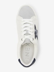 Weiß/Blau - Forever Comfort® Star Turnschuhe zum Schnüren - Bild 4 von 7