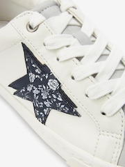 Weiß/Blau - Forever Comfort® Star Turnschuhe zum Schnüren - Bild 7 von 7