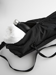 Black Holdall - Image 7 of 7