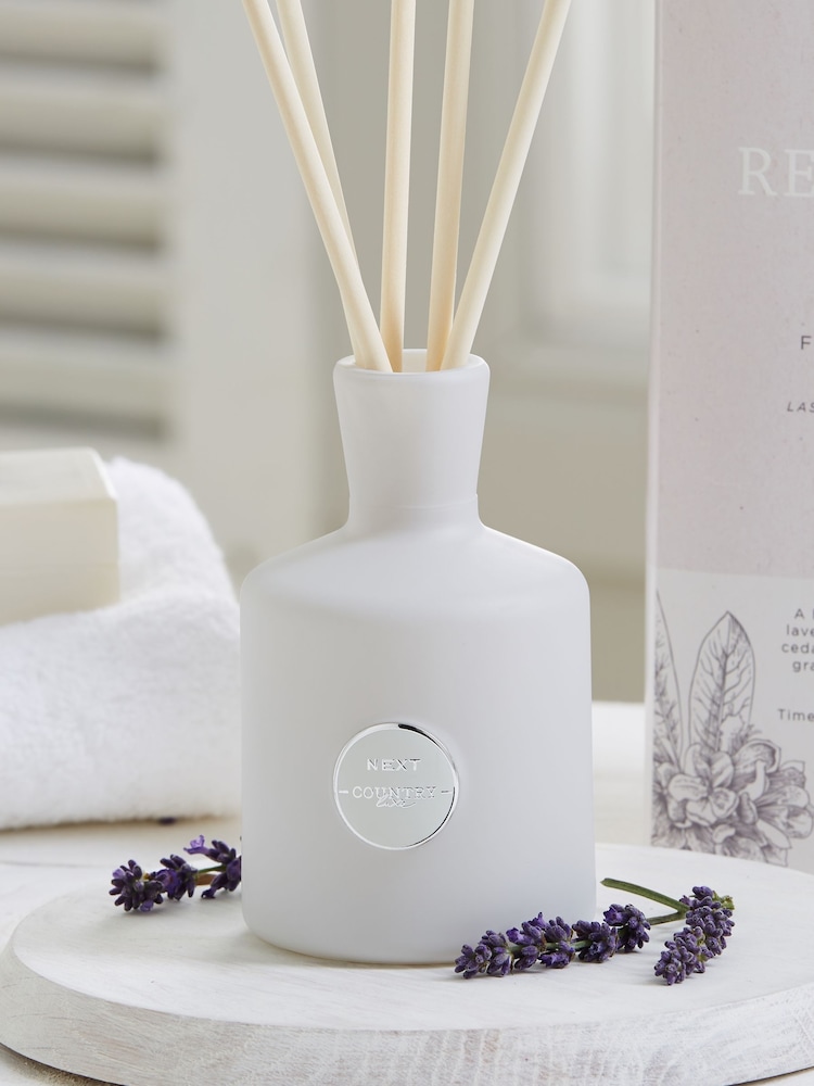 Country Luxe Spa Retreat Lavender and Geranium 170ml Fragranced Reed Diffuser - Image 2 of 6