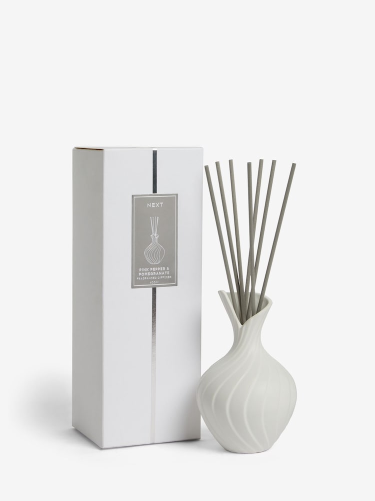 Pink Pepper and Pomegranate 100ml 400ml Reed Diffuser - Image 4 of 4