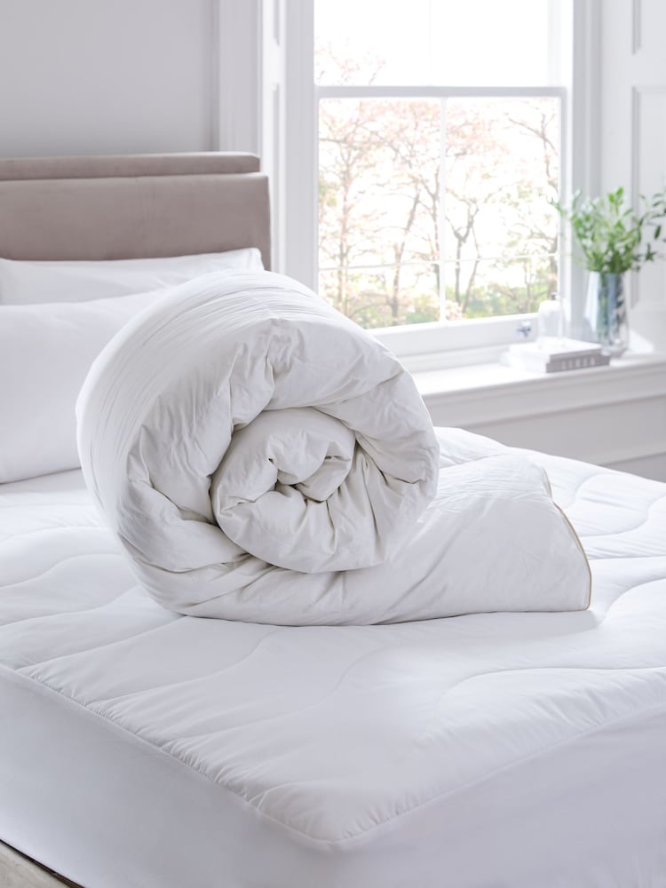 Goose Feather & Down 15 Tog Duvet - Image 2 of 4