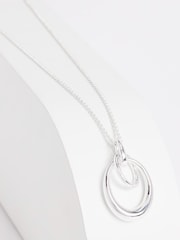 Silver Tone Interlocking Circle Pendant Necklace - Image 3 of 4