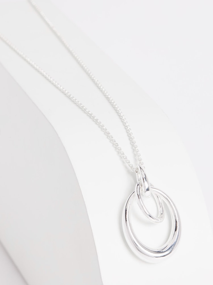 Silver Tone Interlocking Circle Pendant Necklace - Image 3 of 4