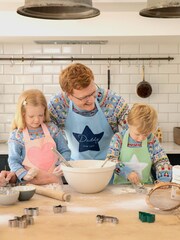 JoJo Maman Bébé Pink Sous Chef Heart Apron - Image 4 of 4
