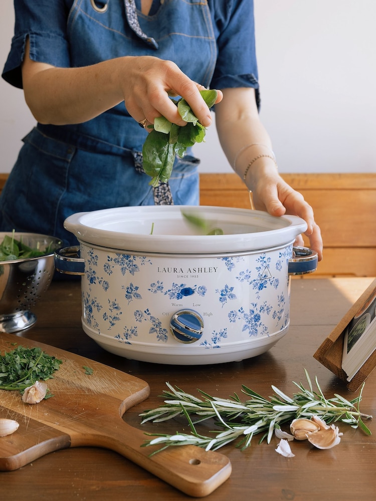Laura Ashley China Rose 3.5L Slow Cooker by MyVQ - Image 2 of 6 Laura Ashley China Rose 3.5L Slow Cooker by MyVQ - Image 2 of 6