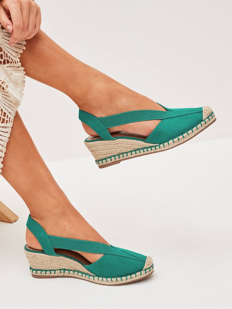 Grün - Forever Comfort® Schuhe mit Keilabsatz und geschlossener Vorderpartie - Bild 1 von 7 Grün - Forever Comfort® Schuhe mit Keilabsatz und geschlossener Vorderpartie - Bild 1 von 7