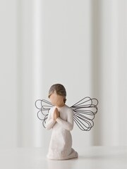 Willow Tree Cream Angel of Prayer Figurine - Image 2 of 4