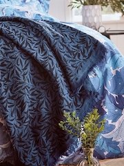 Morris & Co Blue Acanthus/Pimpernel Throw - Image 1 of 3