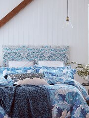 Morris & Co Blue Acanthus/Pimpernel Throw - Image 3 of 3