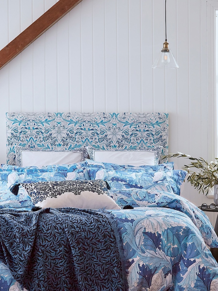 Morris & Co Blue Acanthus/Pimpernel Throw - Image 3 of 3