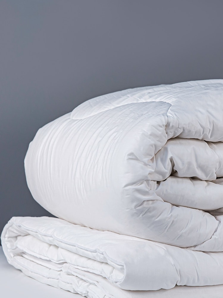 Snuggledown Freshwash Anti Allergy 4.5 Tog 100% Cotton Duvet - Image 1 of 5