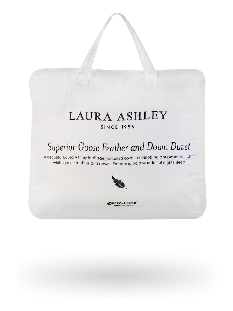 Laura Ashley White Superior Goose Feather and Down Duvet 13.5 Tog - Image 4 of 4