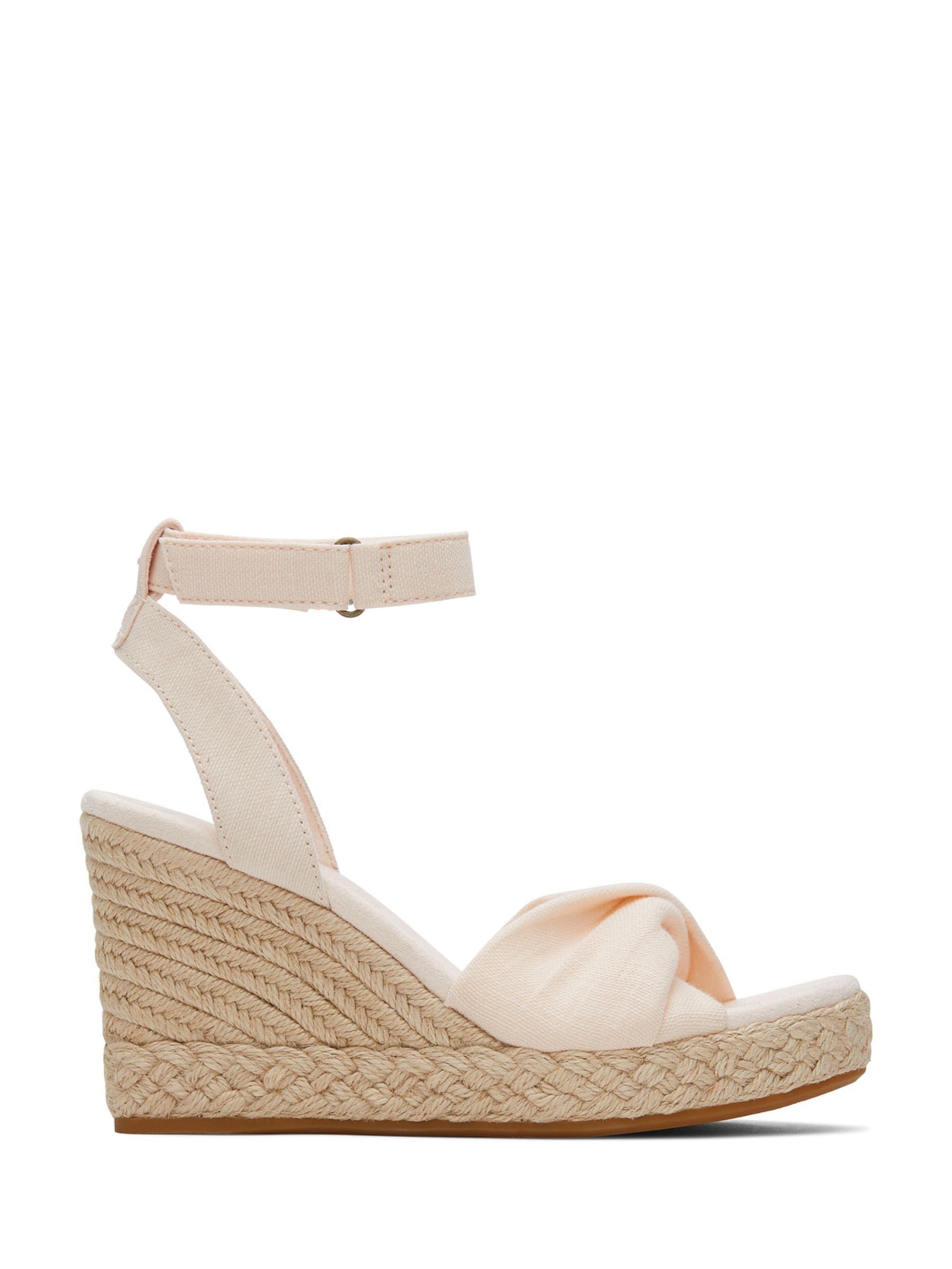 Toms vegan sandals hot sale