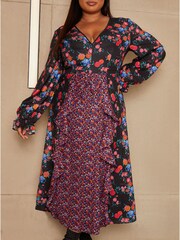 Chi Chi London Black Curve Long Sleeve Plunge Floral Printed Midi Dress - Image 4 of 5