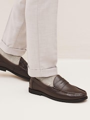 Braunes Leder - Reguläre Passform - Penny Loafer aus Leder - Bild 1 von 5