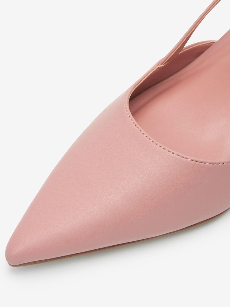 Blush Rose - Chaussures à bride arrière Forever Comfort® Point Toe - Image 6 of 7