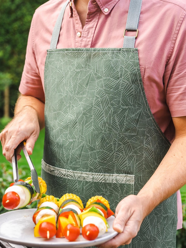 Ulster Weavers Green Sperrin Cotton BBQ Apron - Image 1 of 2