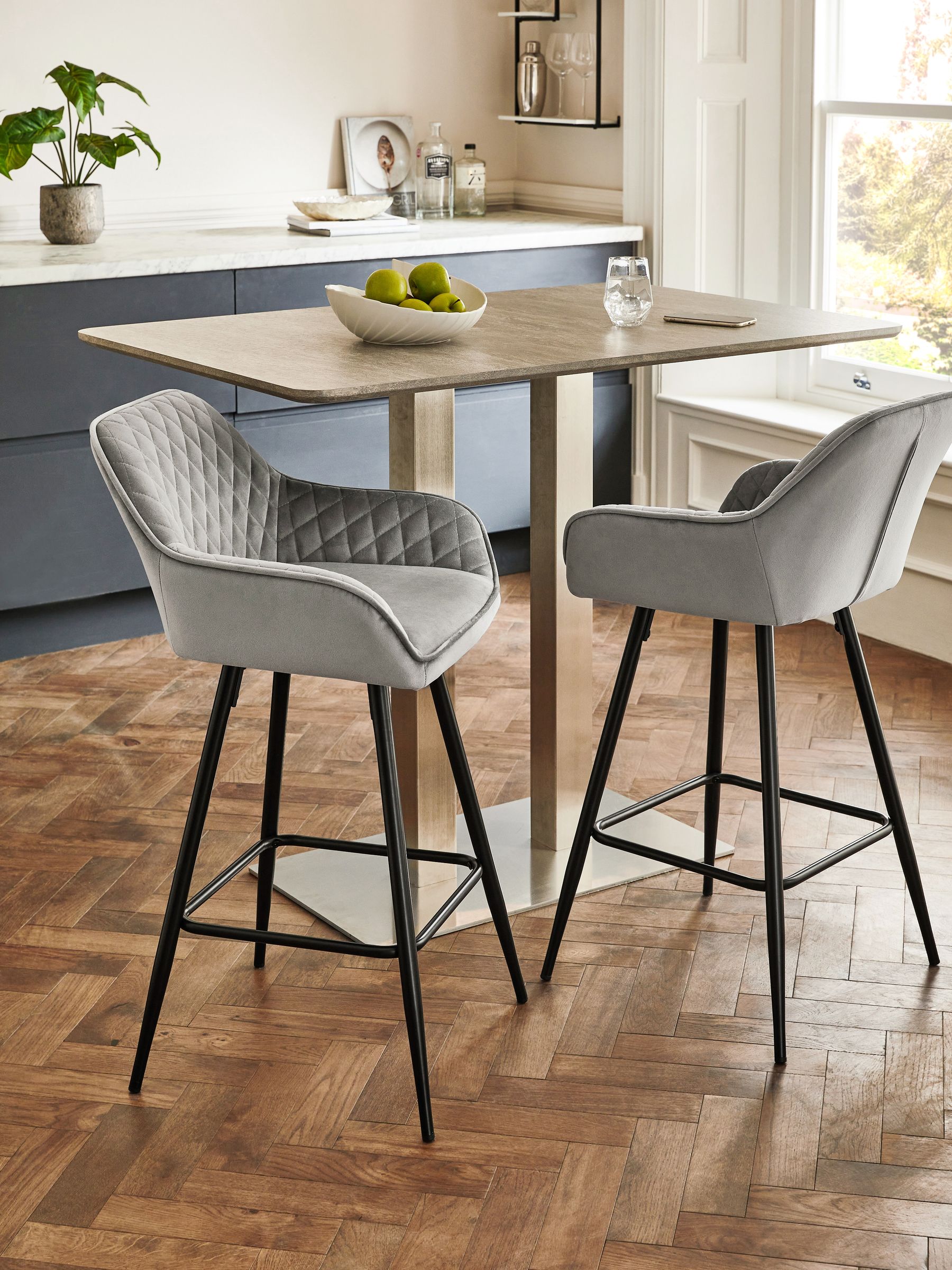 Laura ashley breakfast bar and stools top