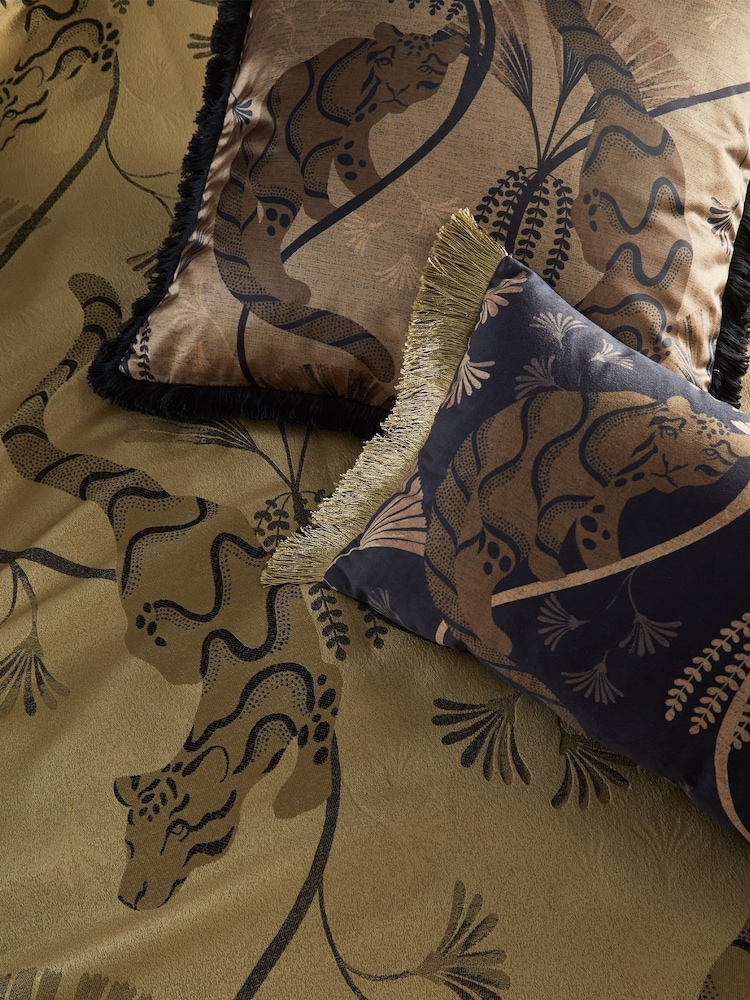 Riva Paoletti Gold Global Animal Jacquard Duvet Cover and Pillowcase Set - Image 4 of 4