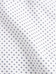 Weiß, Print - Regular Fit Kurzarm-Shirt - Bügelleichtes, kurzärmeliges Oxford-Hemd mit Knopfleiste am Kragen - Bild 7 von 7