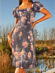 Chi Chi London Blue Floral Printed Pleated Skirt Midi Dress - Image 5 of 5
