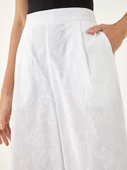 Roman White Textured Floral Cropped Wide Leg Trousers - Image 3 of 4