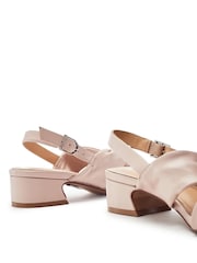 Natur - Moda in Pelle Macarena Leather Twisted Upper Low Block Heels - Bild 3 von 4